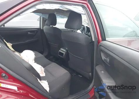 2016 Toyota Camry Hybrid Le z USA, uszkodzony, nr VIN 4T1BD1FK6GU198402